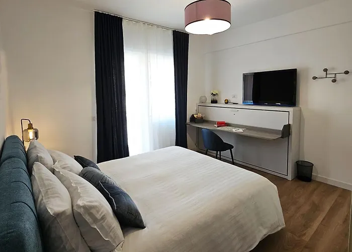 فندق مبيت وإفطار Domus Teano Luxury