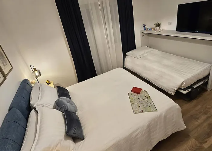 Domus Teano Luxury 4* روما